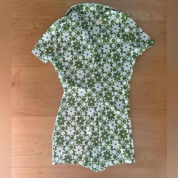 Green & White Flowered Romper - Picture 2 of 4